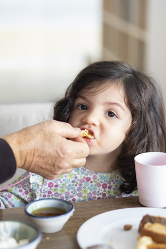Bebeklerde Yasaklı Yiyecekler: Bilmeniz Gereken Her Şey